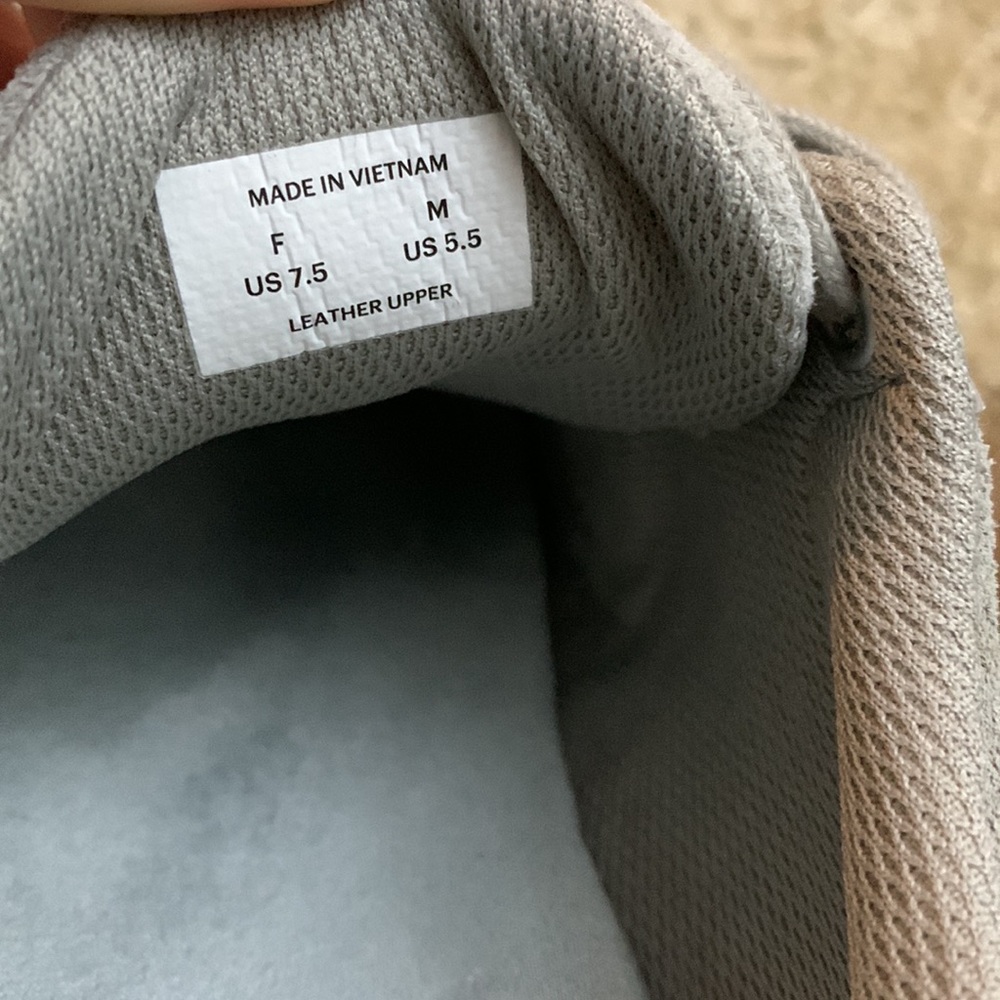 Everlane tread trainers in women’s size 7.5. Slightly worn. - Picture 4 of 5